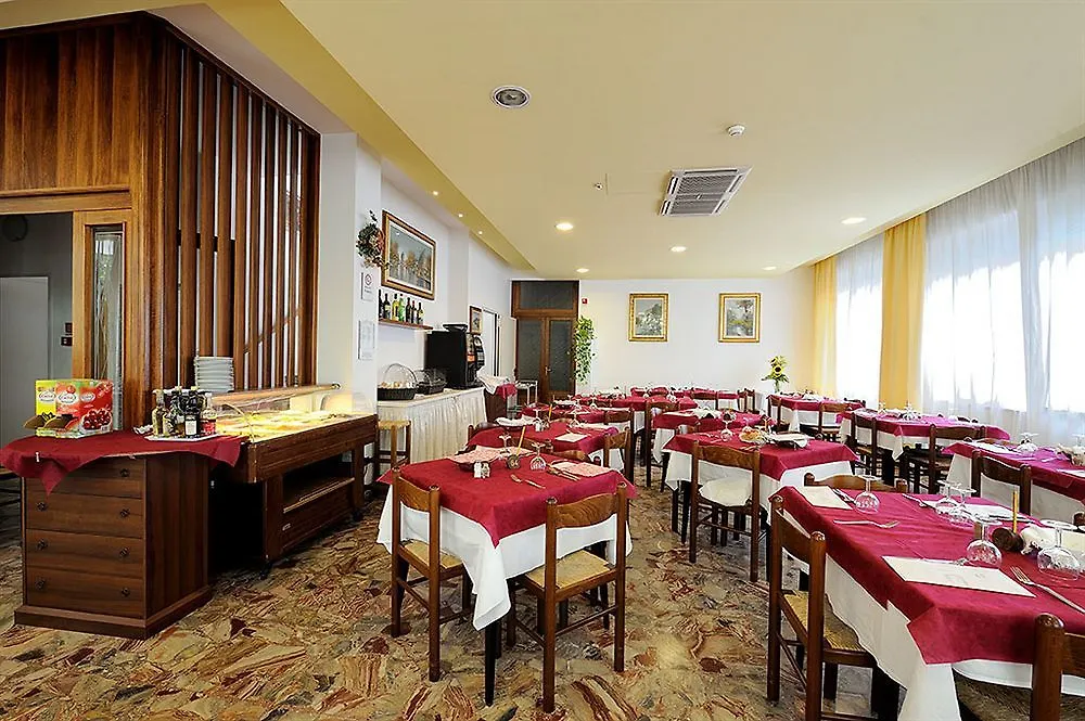 Hotel Samoa ريميني 3*,  إيطاليا